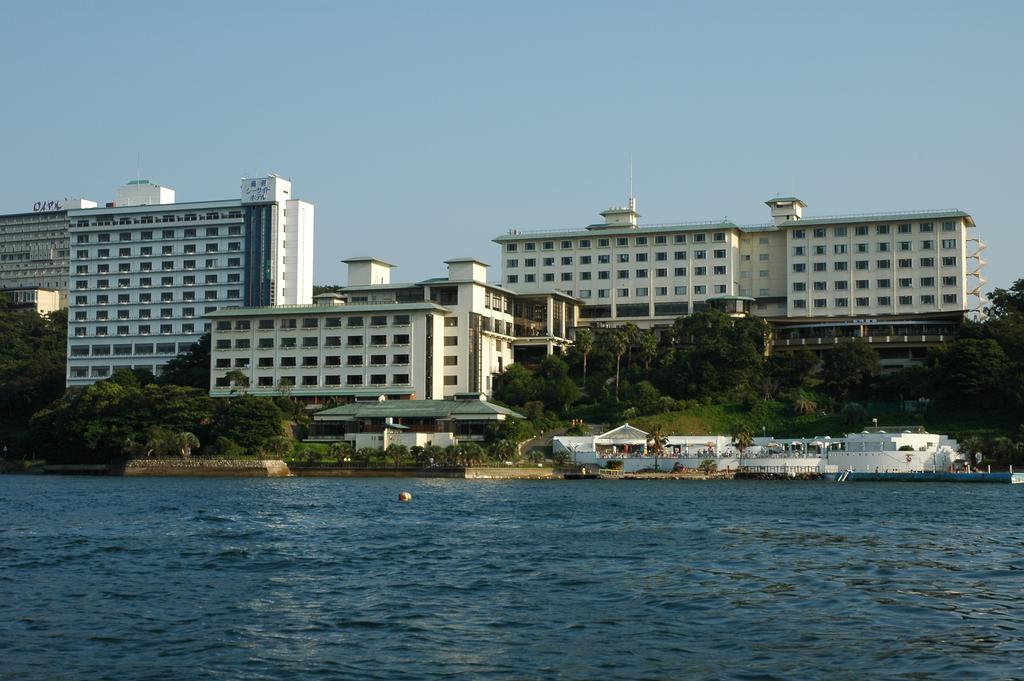 Toba Seaside Hotel Exteriör bild